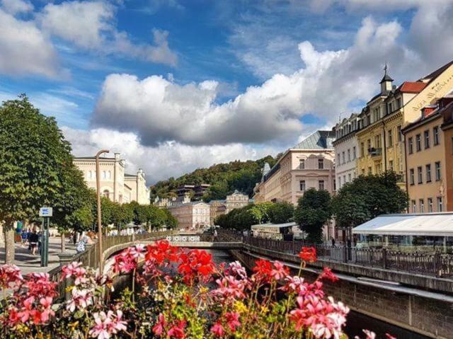 Ferdinandhof Apart-Hotel Karlovy Vary Exterior photo